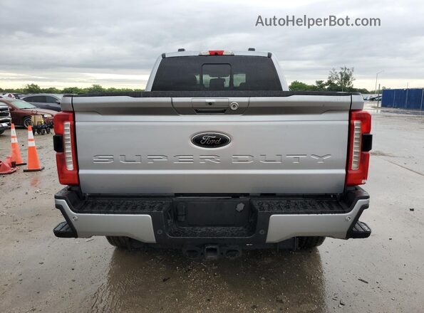 1FT8W2BT7PEE14071 2023 FORD F250 Silver Widok z tyłu