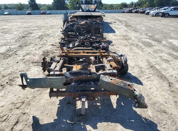 1FT8W2BTXREE21664 2024 FORD F250 Burn Widok z tyłu