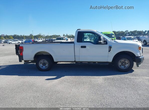 1FTBF2A61LED60245 2020 FORD F-250 White Widok wnętrza z tyłu