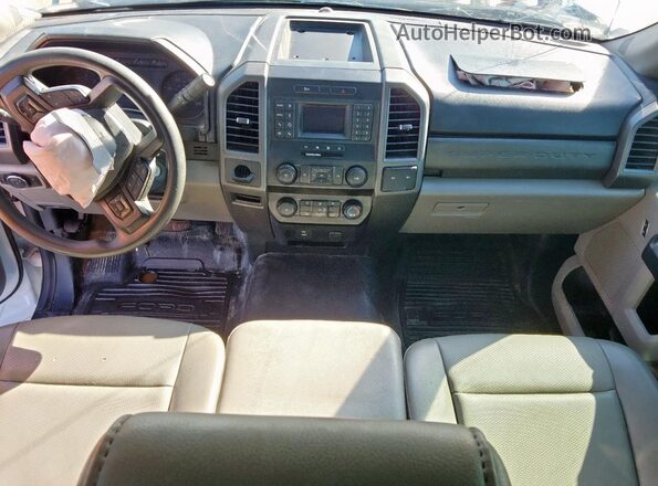 1FTBF2A63LED47397 2020 FORD F250 White Vista del salpicadero