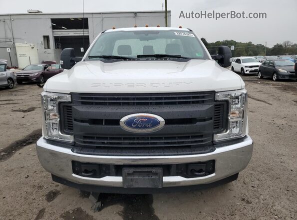 1FTBF2A67JEB80345 2018 FORD F250 White 