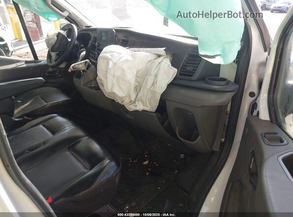 1FTBR3U89PKA33304 2023 FORD TRANSIT-250 White Вид салону спереду