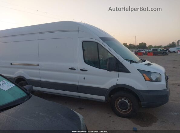 1FTBW3XM8HKA04332 2017 FORD TRANSIT-350 White Widok wnętrza z tyłu