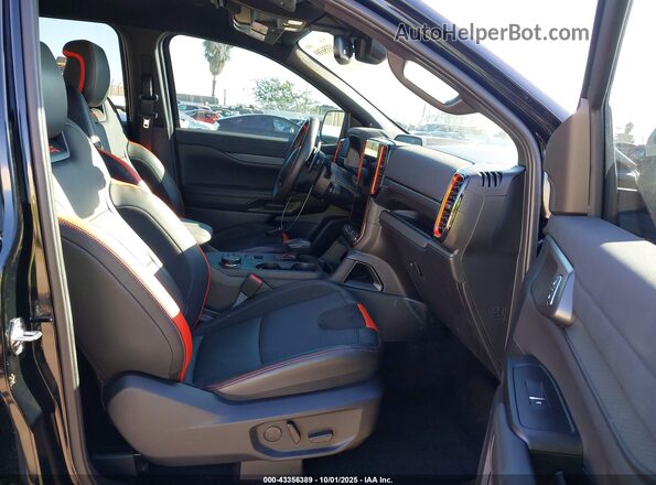 1FTER4LR8RLE63786 2024 FORD RANG Black Widok wnętrza z przodu