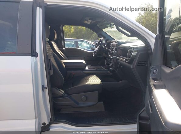 1FTEX1EP3NKD18669 2022 FORD F150 Белый Вид салона спереди
