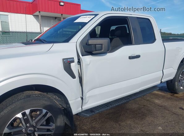 1FTEX1EP3NKD18669 2022 FORD F150 Белый Вид щитка приборов