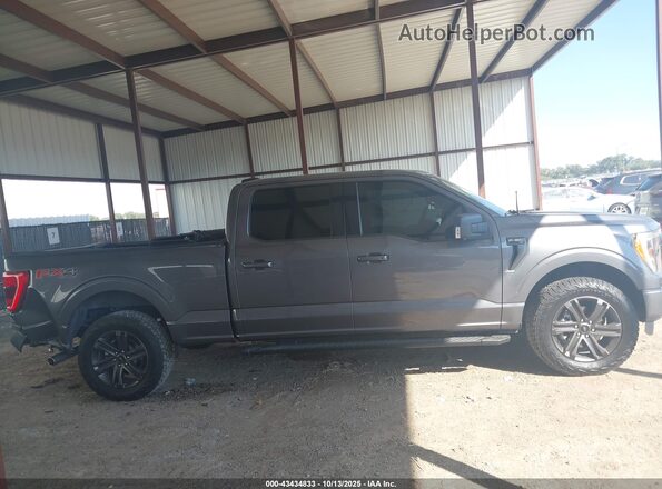 1FTFW1E55NFB31691 2022 FORD F150 Gray Вид задньої частини салону