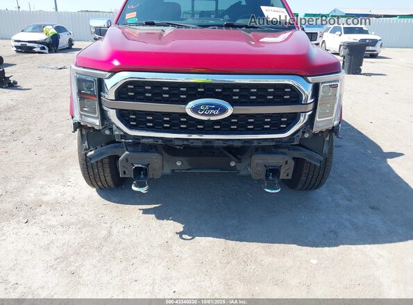 1FTFW1E56NFB88983 2022 FORD F150 Red Widok z przodu