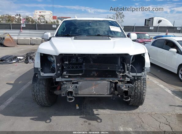 1FTFW1RG8LFC75325 2020 FORD F150 White Widok wnętrza z tyłu