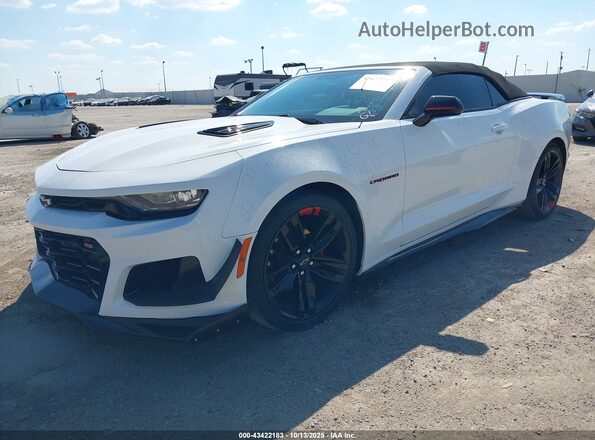 1G1FB3DS1M0122432 2021 CHEVROLET CAMARO White Vista tres cuartos delantera izquierda