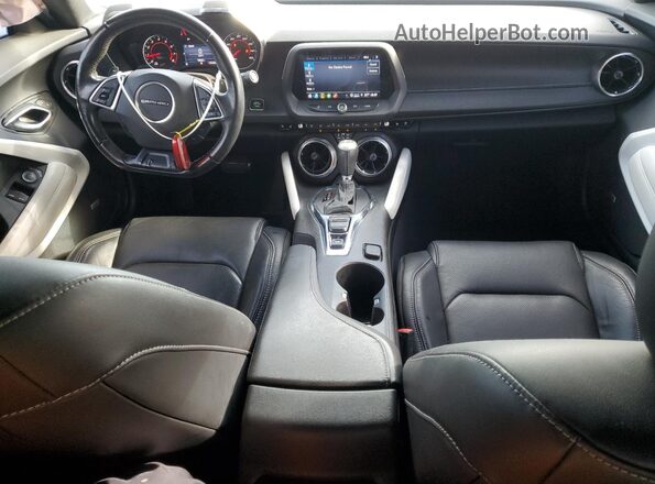 1G1FD1RS3M0139675 2021 CHEVROLET CAMARO White Вид панелі приладів