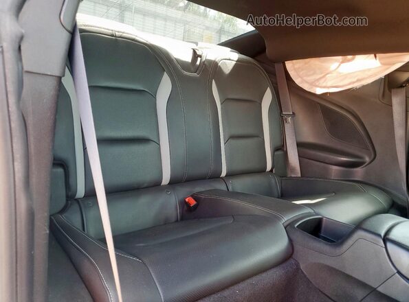 1G1FH1R74K0119934 2019 CHEVROLET CAMARO Белый Вид задних сидений