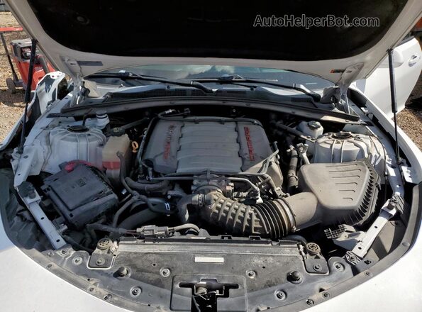 1G1FH1R74K0119934 2019 CHEVROLET CAMARO Белый Вид задней части салона