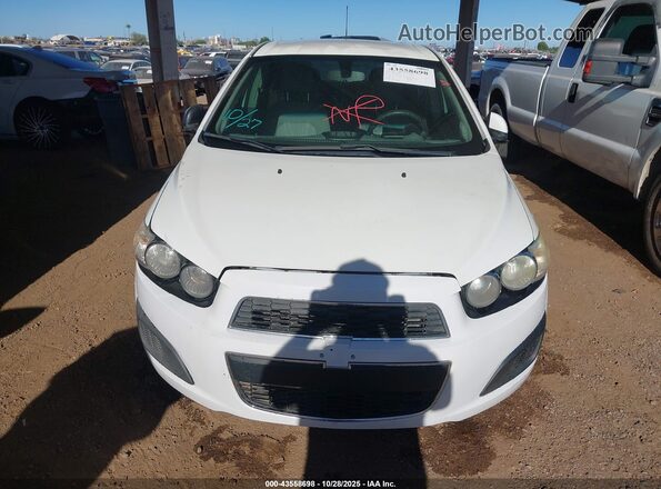 1G1JC5SH0G4165117 2016 CHEVROLET SONIC White წინა ხედი