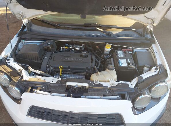1G1JC5SH0G4165117 2016 CHEVROLET SONIC White უკანა ხედი