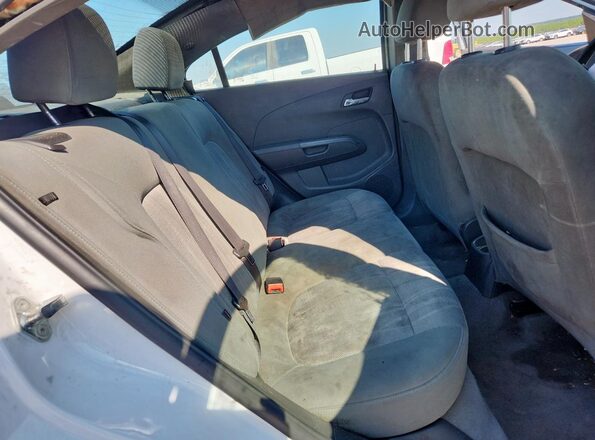 1G1JC5SH3G4139773 2016 CHEVROLET SONIC White Вид задніх сидінь