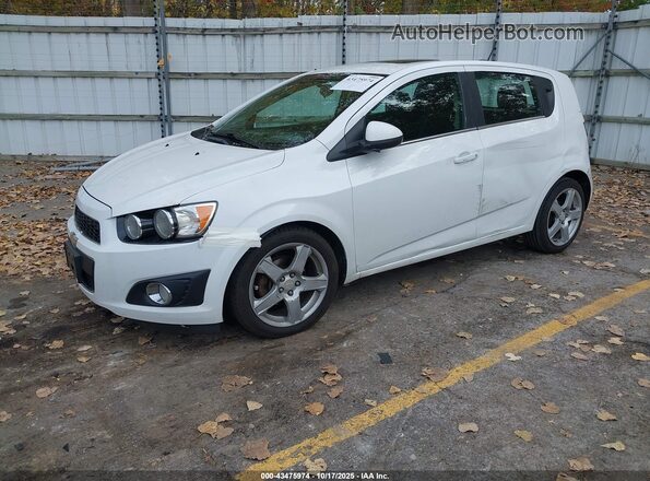 1G1JC6SBXG4163750 2016 CHEVROLET SONIC White Передня ліва чверть