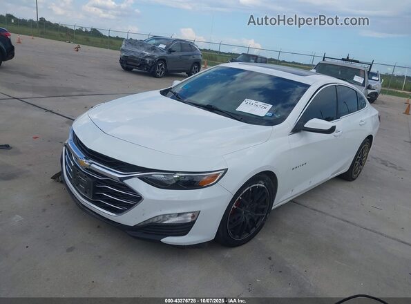 1G1ZD5ST2MF026563 2021 CHEVROLET MALIBU Белый Передняя левая четверть