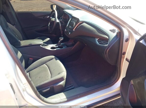 1G1ZD5ST3NF122350 2022 CHEVROLET MALIBU Серебряный Вид салона спереди