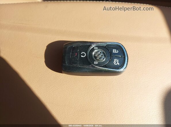 1G4ZP5SS0JU137590 2018 BUICK LACROSSE Белый 