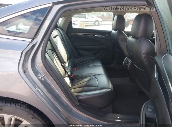 1G4ZP5SZ2JU129505 2018 BUICK LACROSSE Silver 