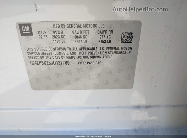 1G4ZP5SZ3JU127780 2018 BUICK LACROSSE White Vista del compartimento del motor