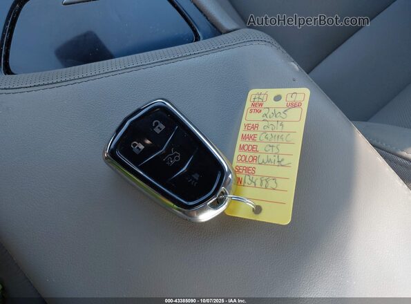 1G6AX5SS4K0134883 2019 CADILLAC CTS White Vista del salpicadero