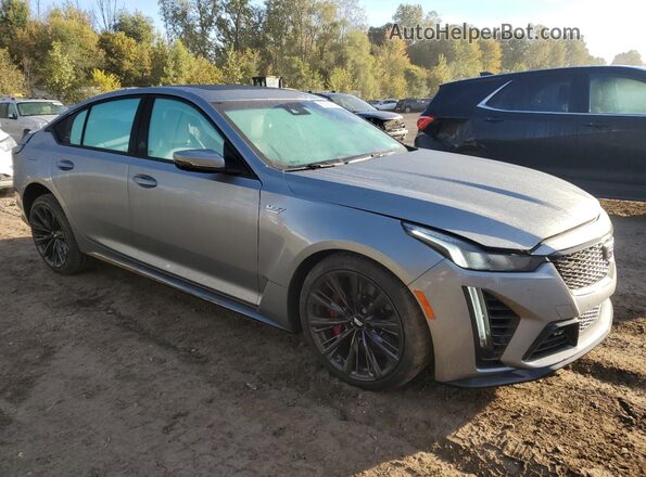 1G6D25R67R0860526 2024 CADILLAC CT5 Серебряный Передняя правая четверть