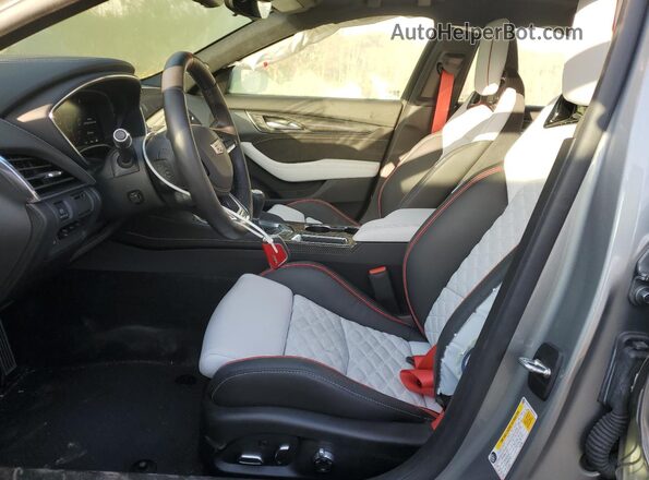 1G6D25R67R0860526 2024 CADILLAC CT5 Серебряный Вид салона спереди