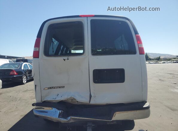 1GAZGPFG2L1142907 2020 CHEVROLET EXPRESS White Հետևի տեսք
