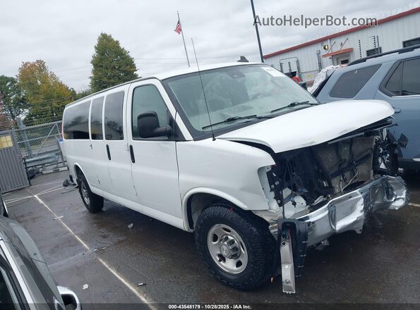 1GAZGPFG9L1148820 2020 CHEVROLET EXPRESS White 360 interior view