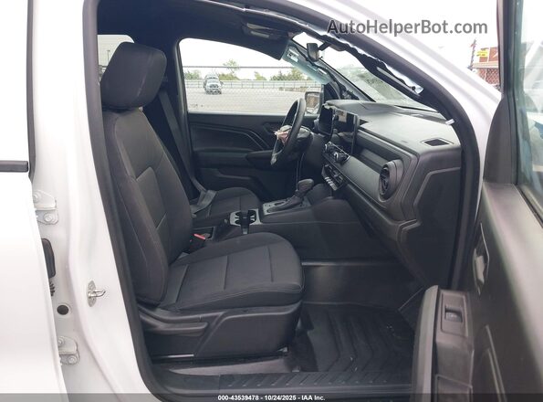 1GCGSBEC5P1154845 2023 CHEVROLET COLORADO White Widok wnętrza z przodu