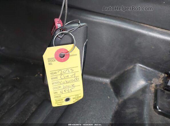 1GCGSBEC5P1154845 2023 CHEVROLET COLORADO White Widok deski rozdzielczej