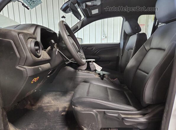 1GCGSBEC5P1210721 2023 CHEVROLET COLORADO White Vista interior delantera