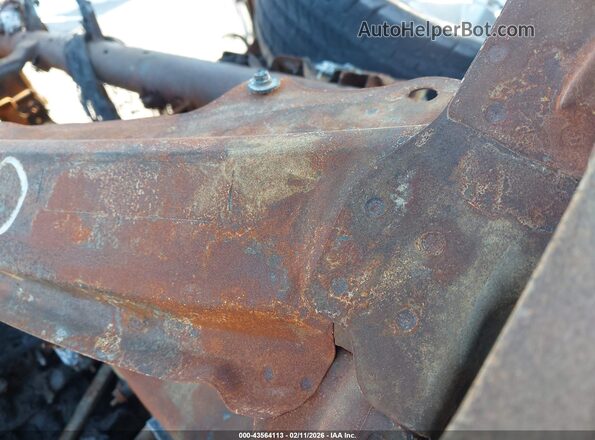1GCPDBEK9RZ127718 2024 CHEVROLET SILVERADO Серебряный Вид подкапотного пространства