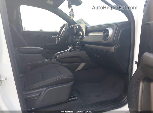 1GCPSCEK4S1185106 2025 CHEVROLET COLORADO White Front interior view