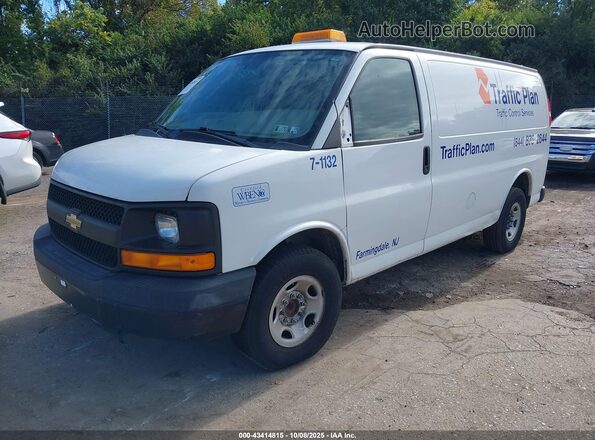 1GCWGAFF3G1235603 2016 CHEVROLET EXPRESS White წინა მარცხენა ხედი სამი მეოთხედიდან