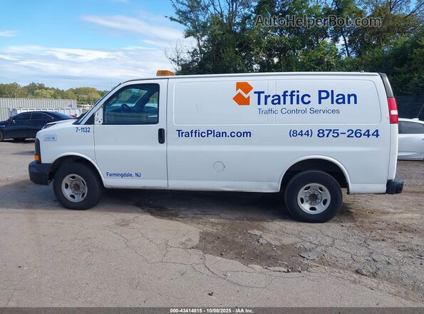 1GCWGAFF3G1235603 2016 CHEVROLET EXPRESS White 