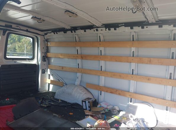 1GCWGAFG0J1904247 2018 CHEVROLET EXPRESS White Вид наклейки з VIN-кодом