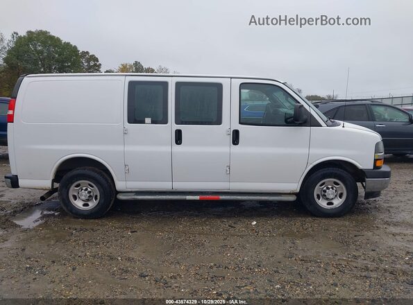 1GCWGAFG5L1230566 2020 CHEVROLET EXPRESS White Вид задньої частини салону