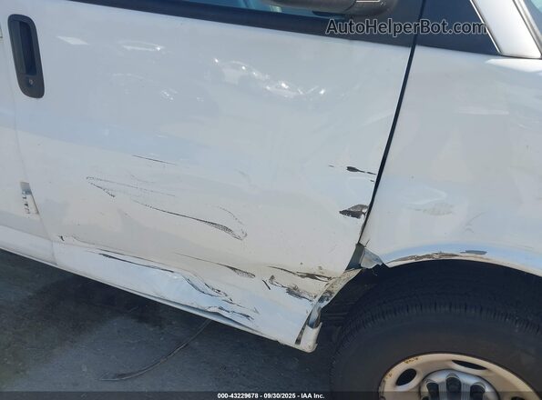 1GCWGAFG6L1238482 2020 CHEVROLET EXPRESS White Front view