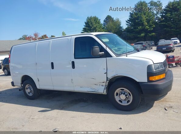 1GCWGAFG6L1238482 2020 CHEVROLET EXPRESS White Rear interior view