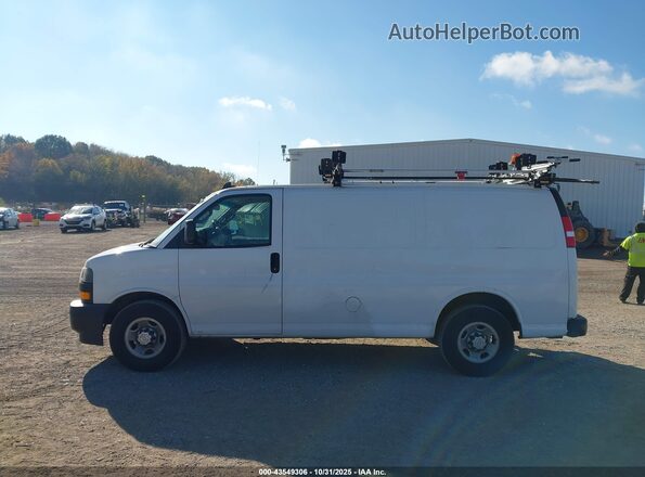 1GCWGAFP0J1335951 2018 CHEVROLET EXPRESS White სალონის 360-გრადუსიანი ხედი