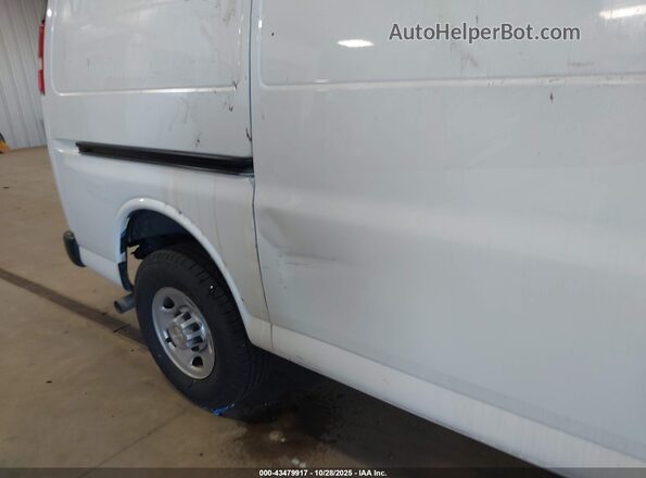 1GCWGAFP1M1168388 2021 CHEVROLET EXPRESS White Вид спереду