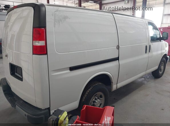 1GCWGAFP5L1185807 2020 CHEVROLET EXPRESS White Trasero derecho