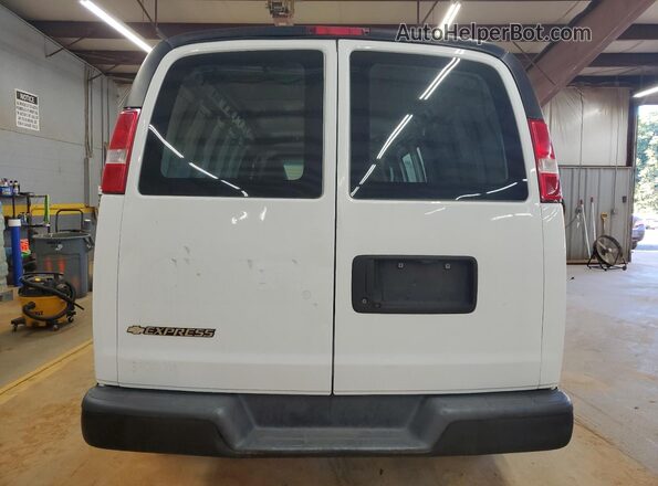 1GCZGHFGXJ1345067 2018 CHEVROLET EXPRESS Белый 