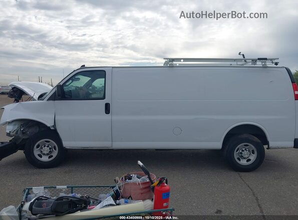 1GCZGHFP3N1223592 2022 CHEVROLET EXPRESS White 
