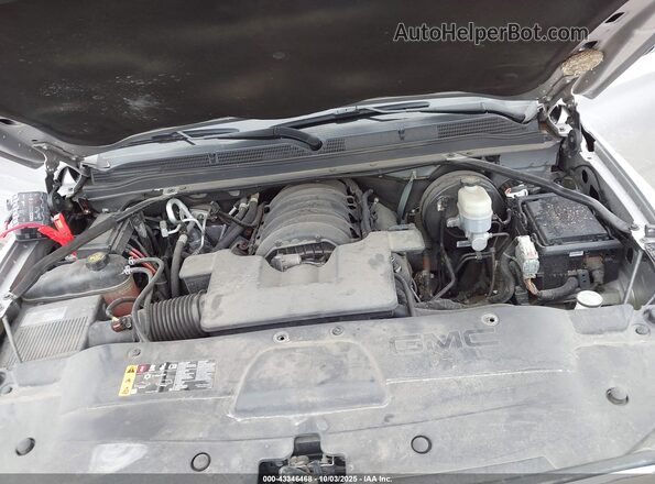 1GKS2GKC7LR244882 2020 GMC YUKON Silver Rear view