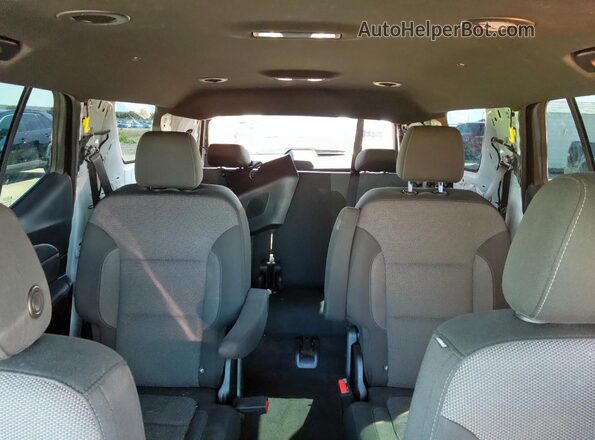1GNEVGKW1NJ149981 2022 CHEVROLET TRAVERSE White Vista de los asientos traseros
