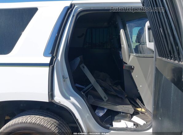 1GNLCDEC4LR240268 2020 CHEVROLET TAHOE White VIN sticker view